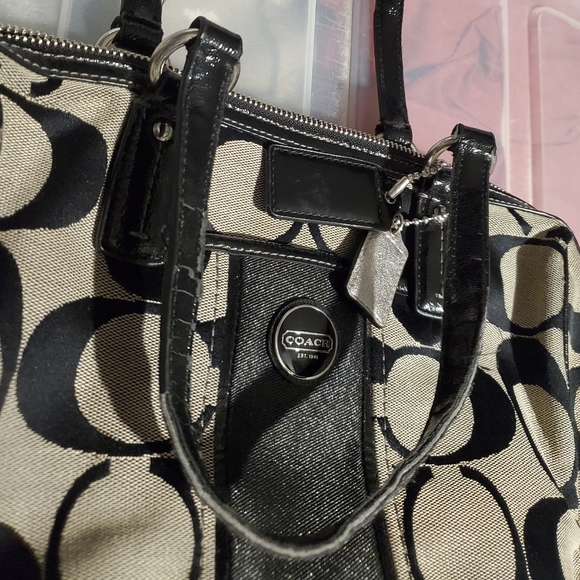 Coach purse - Picture 2 of 5